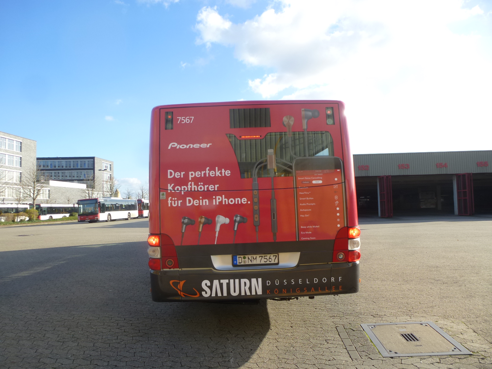 Pioneer Saturn Düsseldorf - Bus Heckwerbung