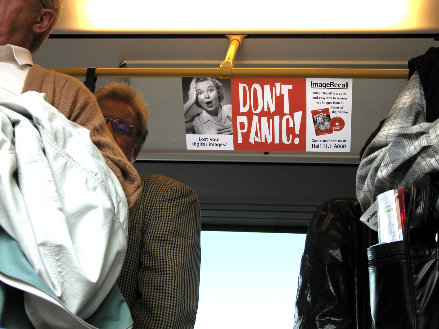 Deckenflächenplakat - Bus Innenraumwerbung